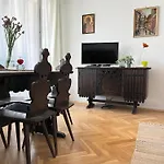 Cozy 10 Minutes To Wawel Castle * Cracovia