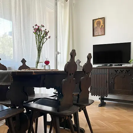Cozy 10 Minutes To Wawel Castle * Cracovia